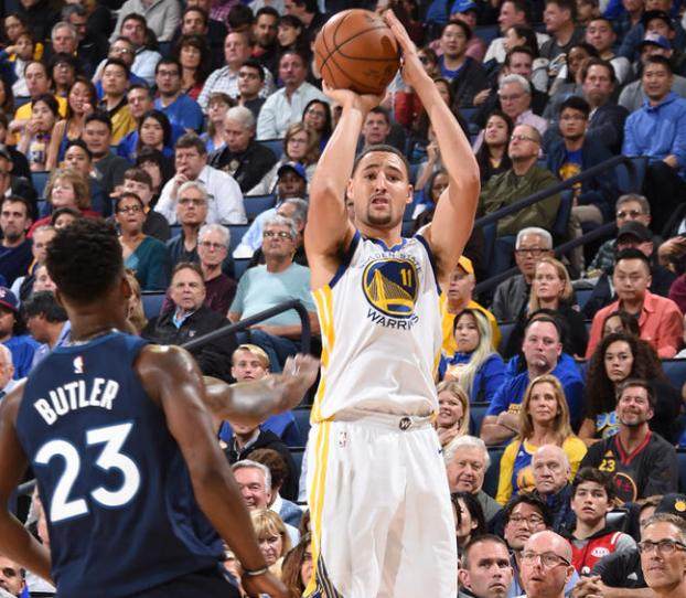 躯干微前倾 躯干微前倾